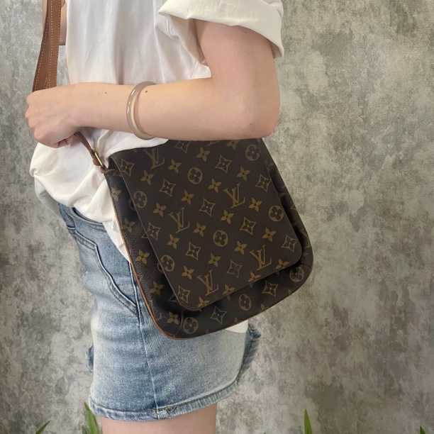 95新 LouisVuitton/路易威登 lv 竖版王菲包小号