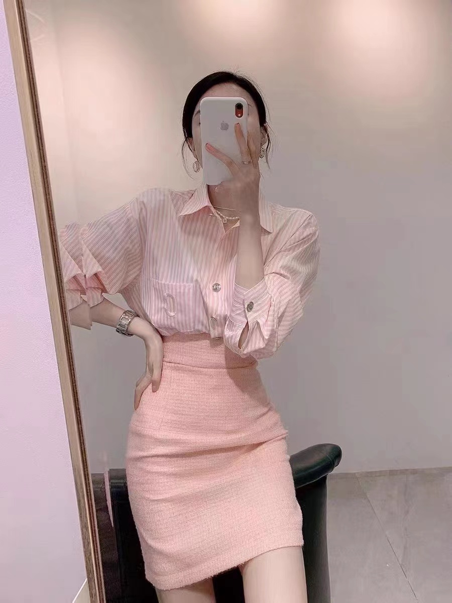 粉色条纹衬衫女2024新款御姐高级感时尚气质显瘦小香风高腰包臀裙