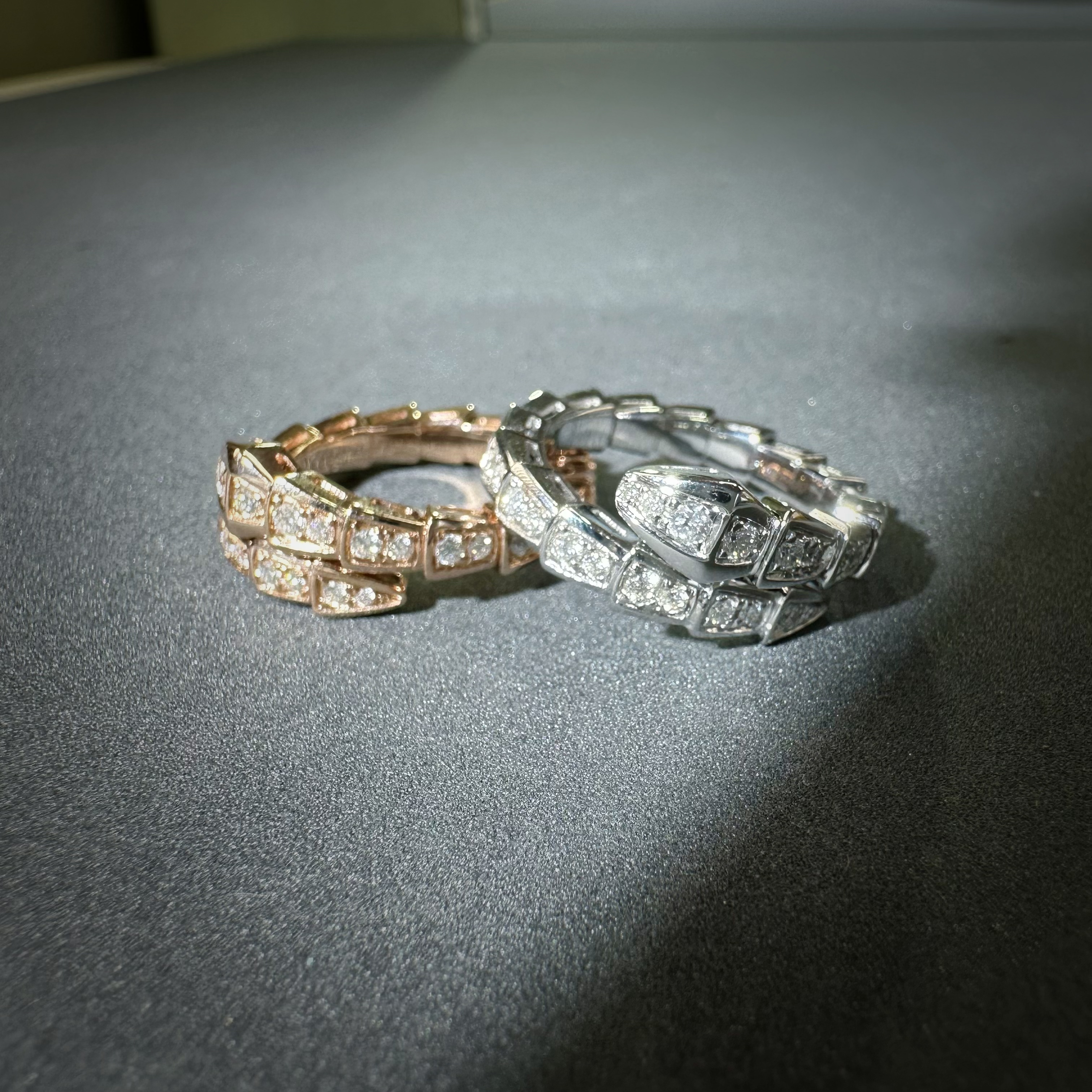 Meizuo珠宝/18K金满钻蛇戒轻奢时尚经典气质戒指高级感