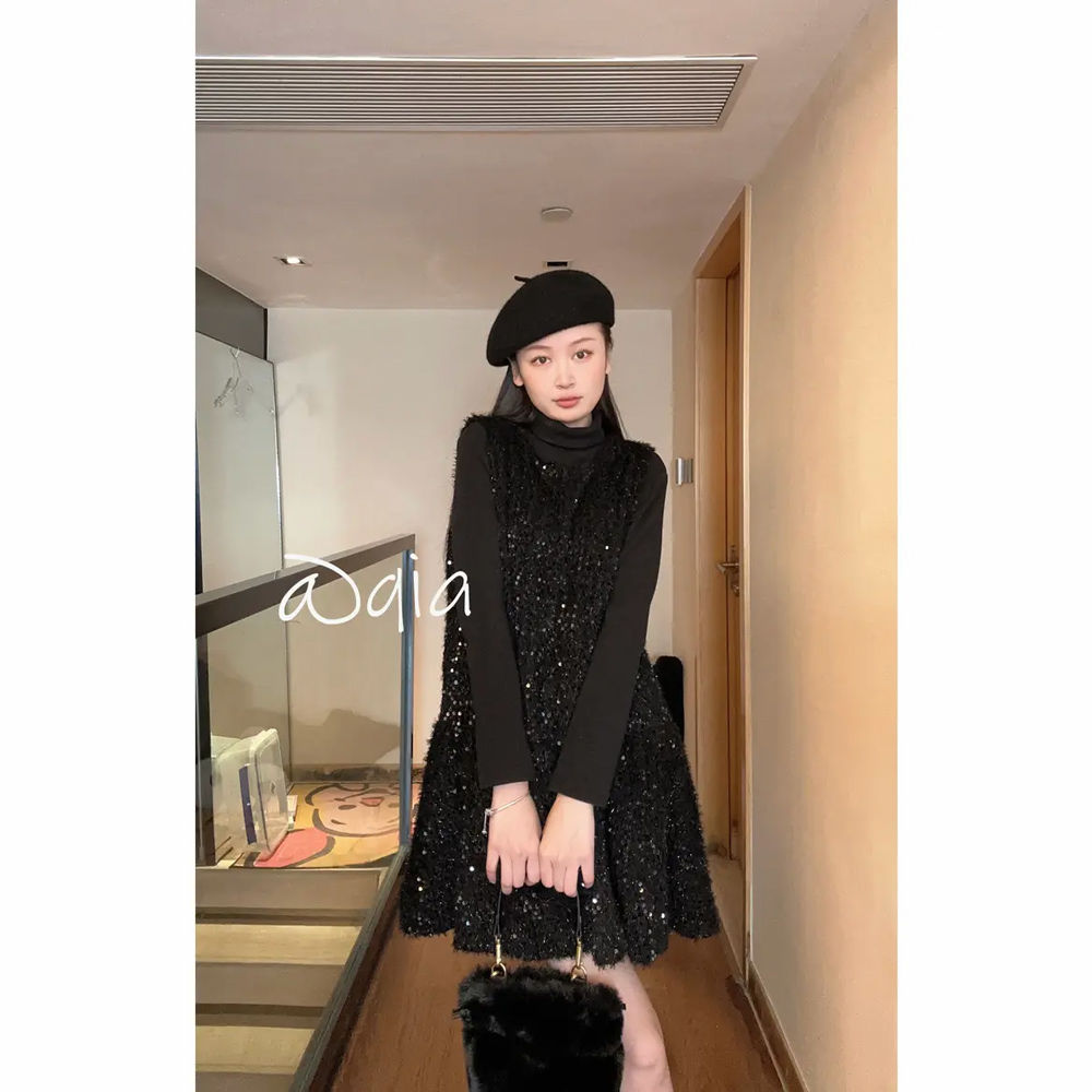 加绒流苏亮片背心裙套装女秋冬新款针织打底显瘦气质背带连衣裙潮