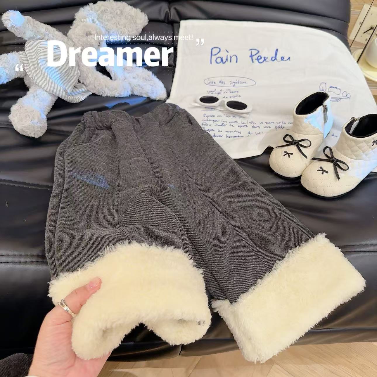 加绒加厚2024新款女童冬季加厚一体绒阔腿裤儿童长裤