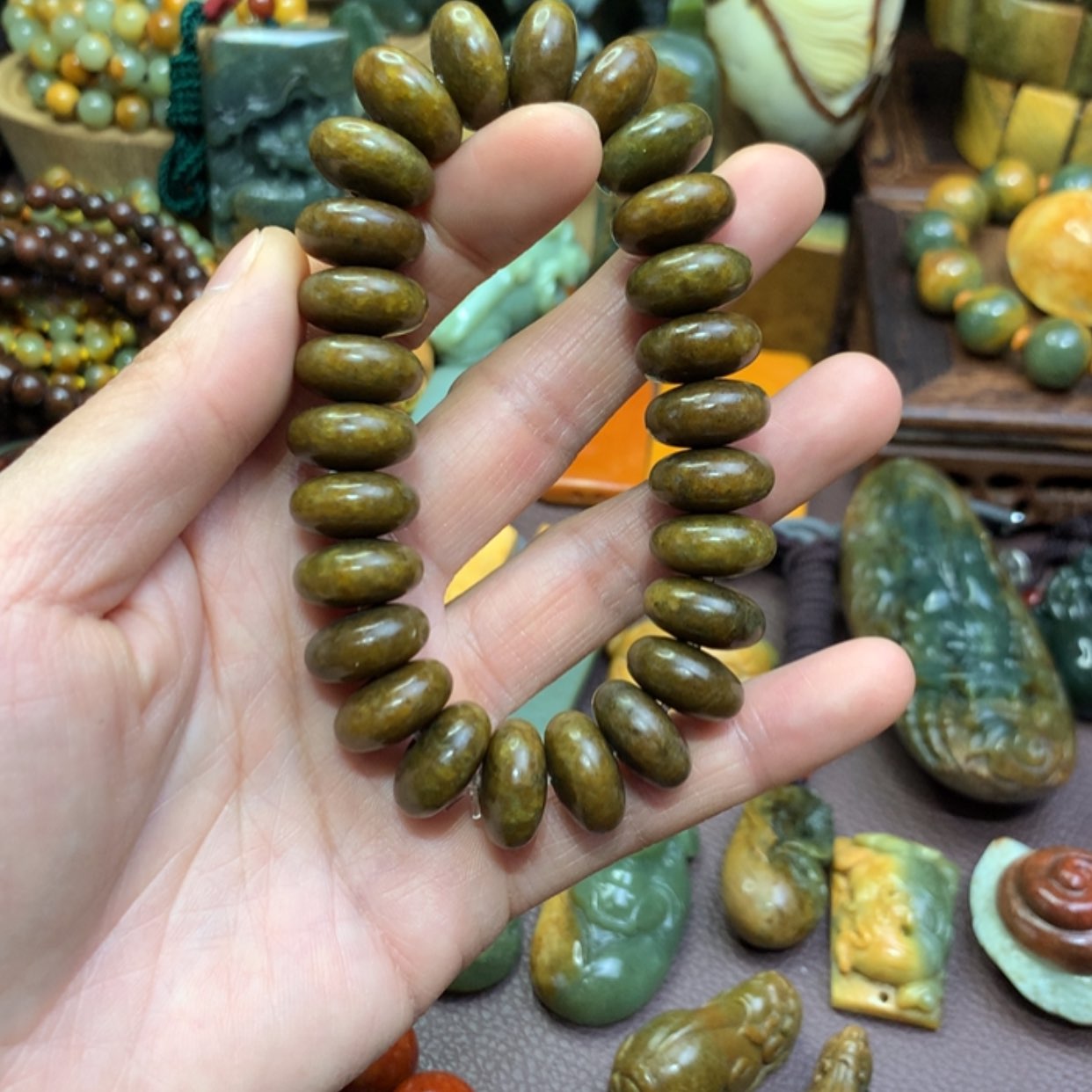 【闪购商品】透闪石质玉手串未镶嵌