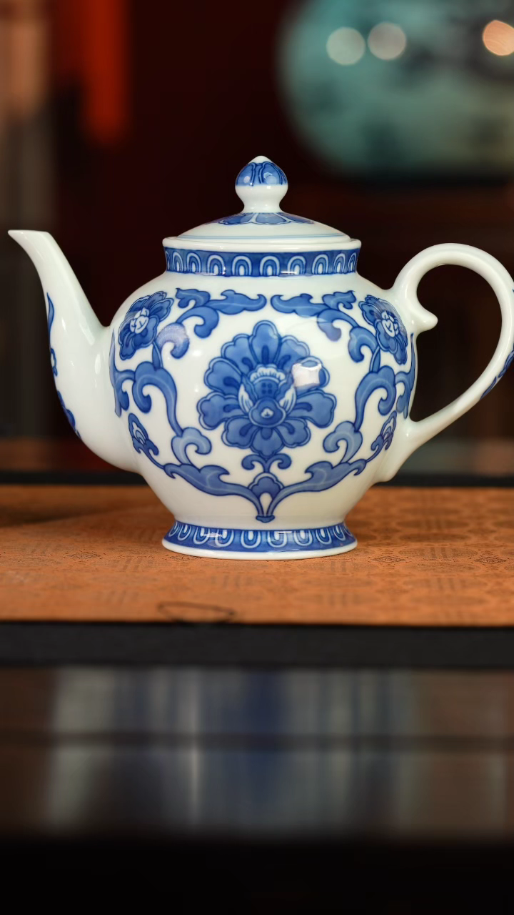 【闪购商品】摆件朵花壶GG
