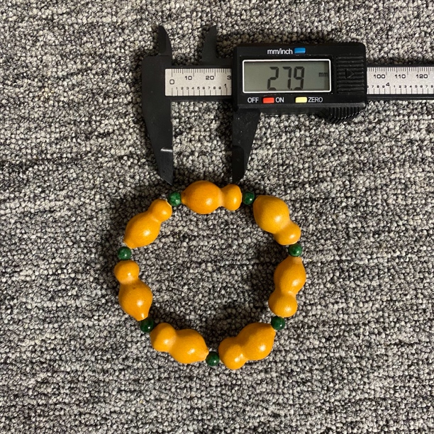 五年老皮草里金葫芦手串，尺寸看图，到福手串