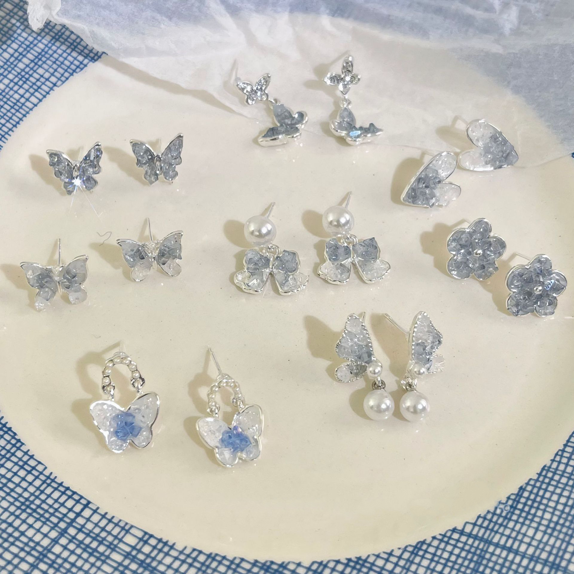 合金耳饰 耳扣针较粗  看好尺寸  针粗 尺寸问题不售后!!!