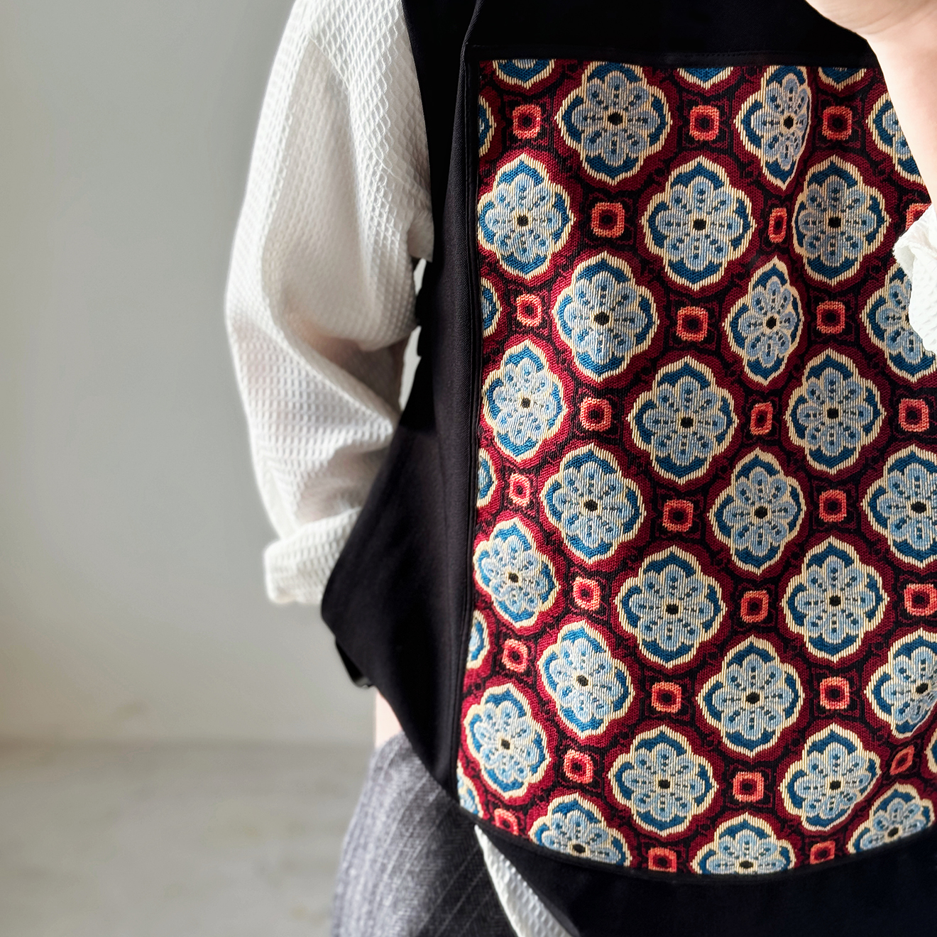 陆星家【胭脂】国风刺绣提花秋冬马甲男款原创小众高级感新中式M11