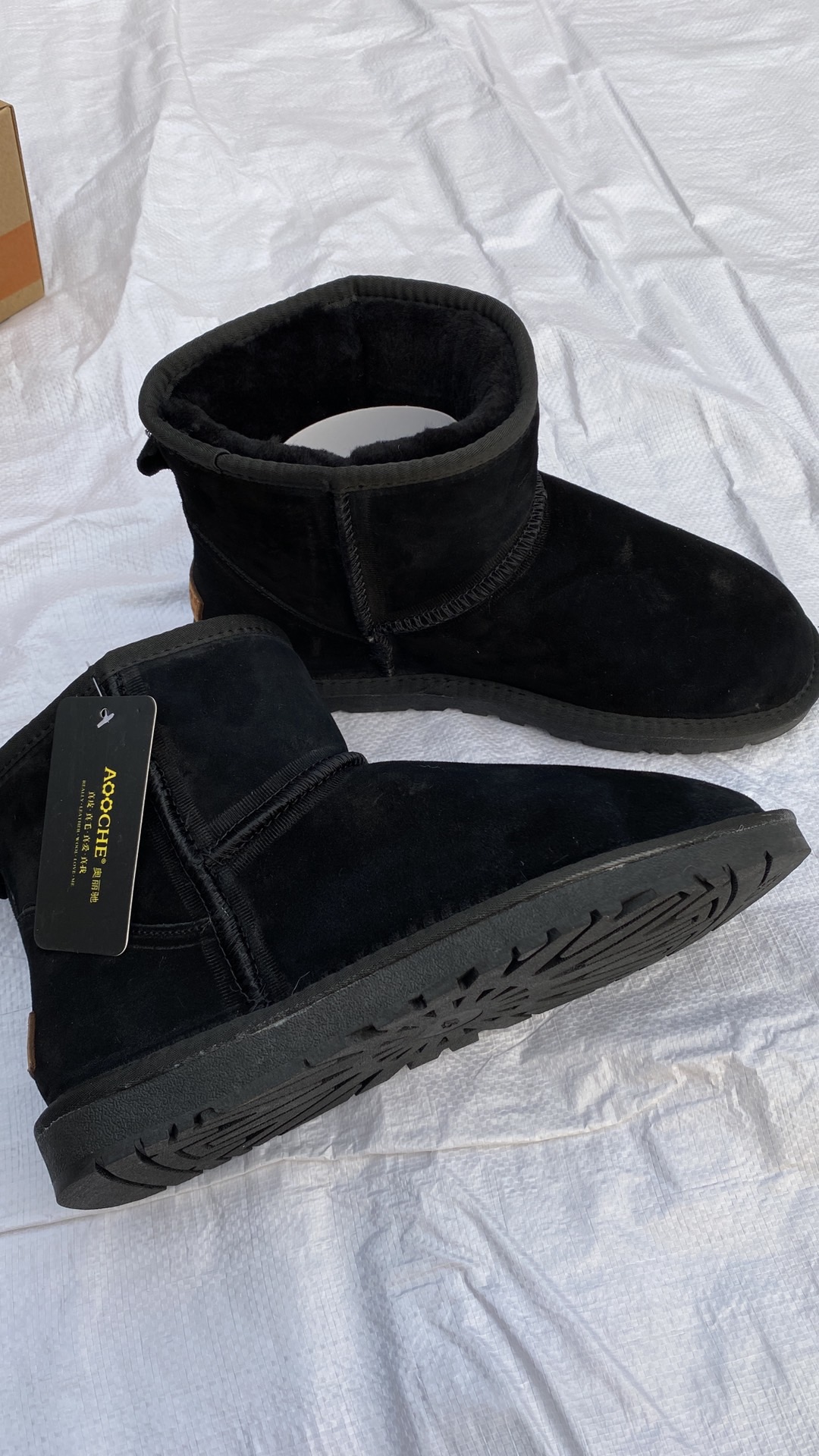 男女同款舒适保暖皮毛一体鞋加厚平底高帮雪地靴