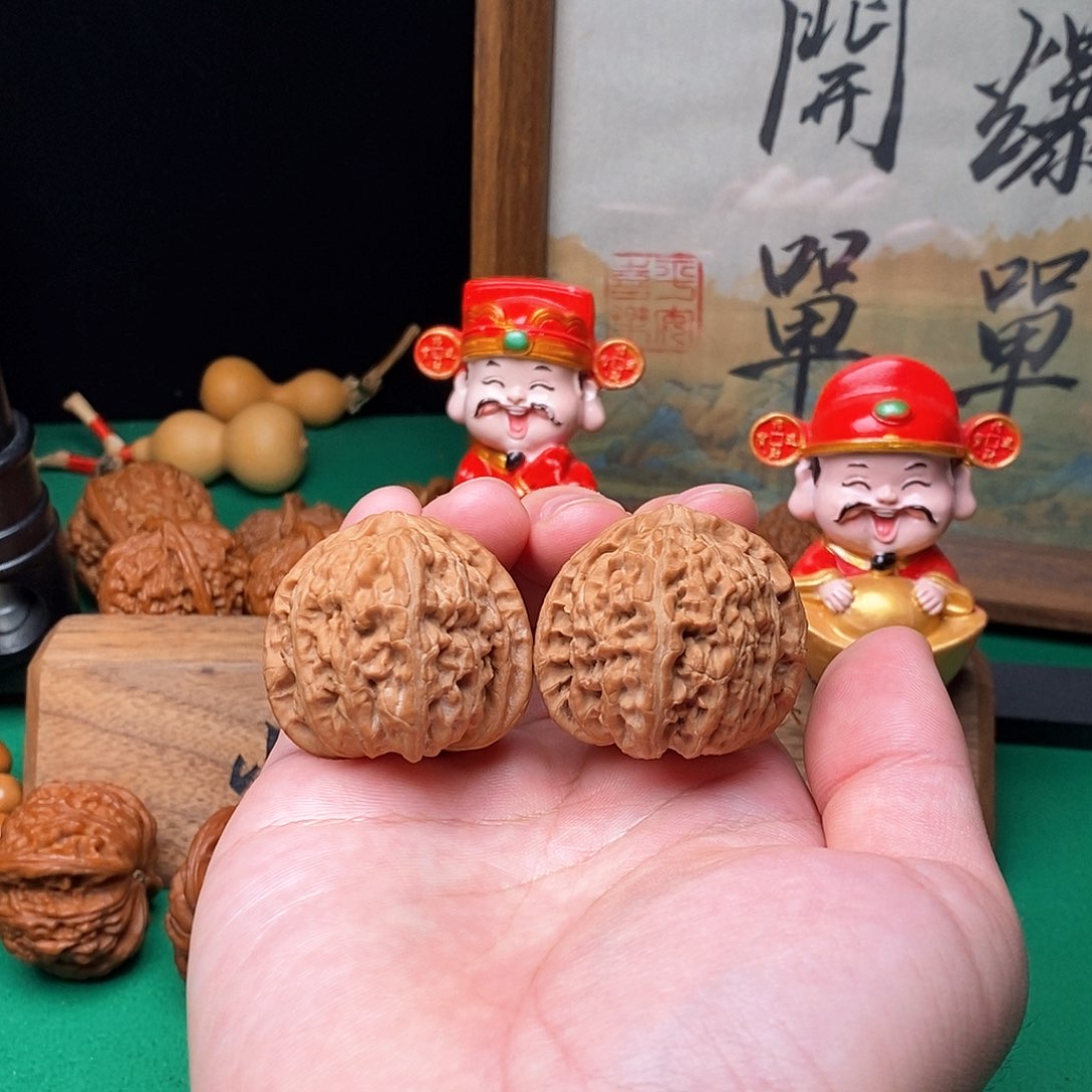 文玩核桃吊坠怀柔白狮子