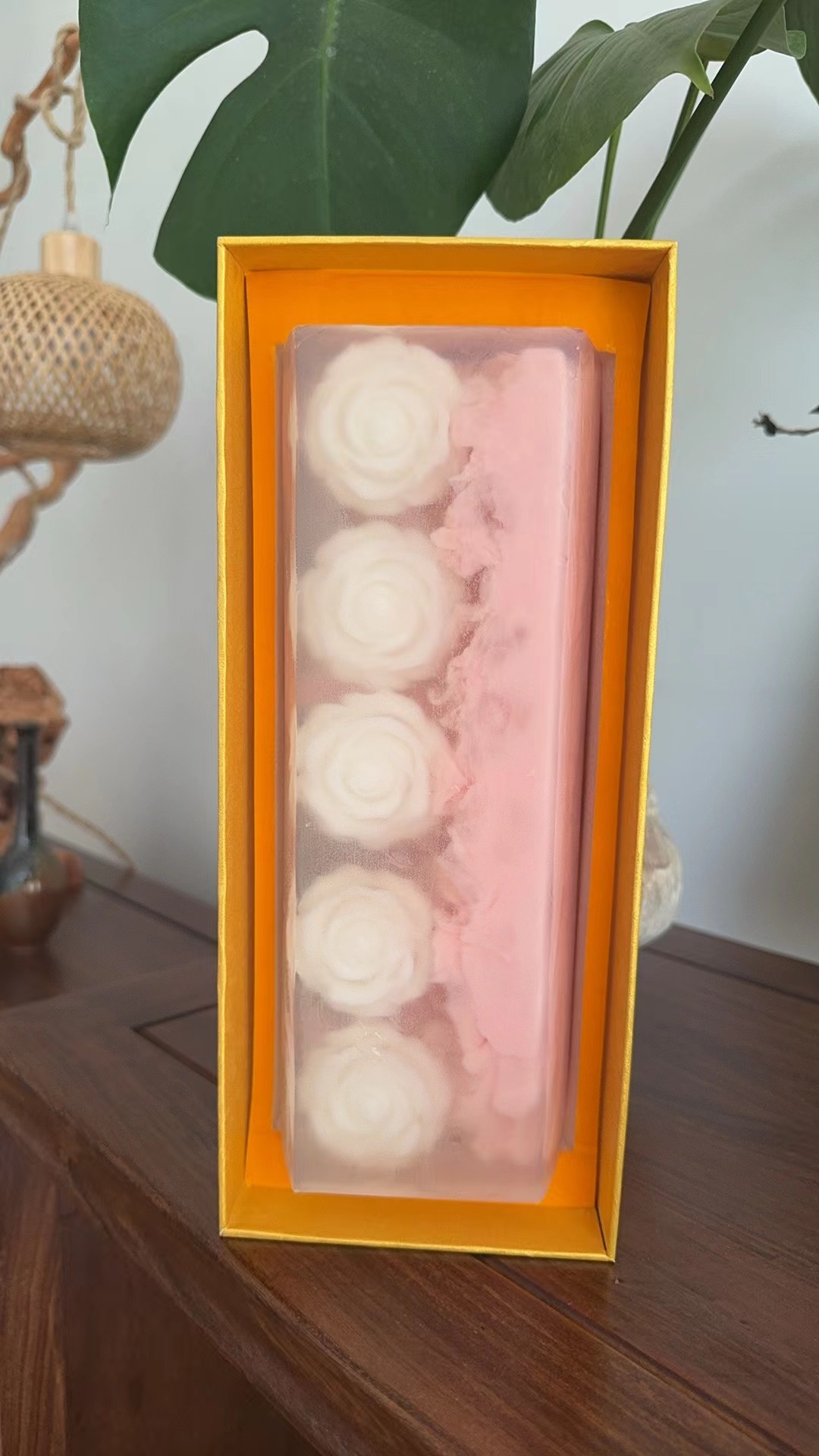 名媛纪定制款白玫瑰精油手工洁面皂