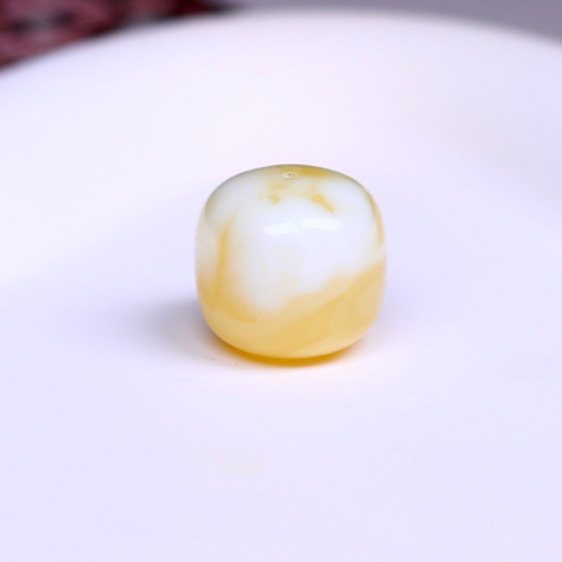 13.4*12.5mm俄料白花老型单珠， 大尺寸完美无瑕