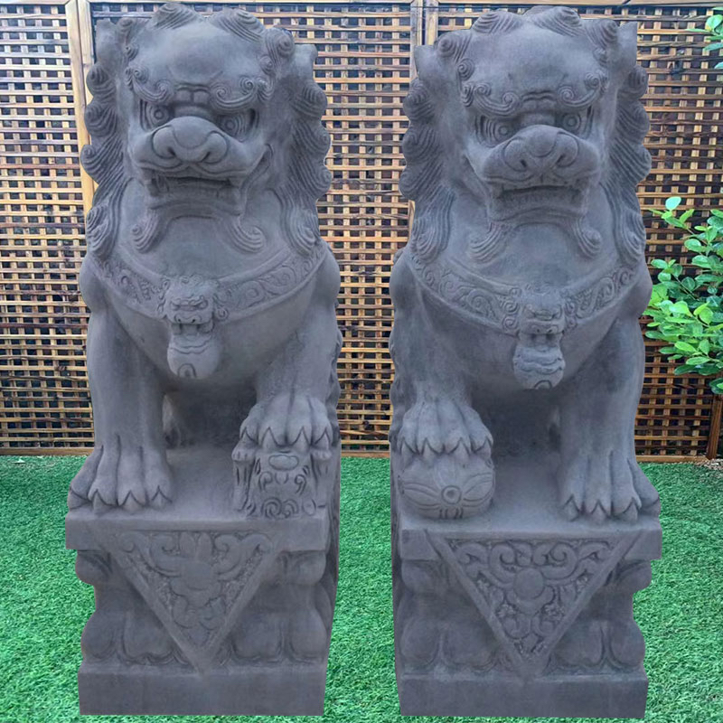 天然石雕汉白玉一对石狮子青石狮子景区酒店公司门口摆件庭院景观