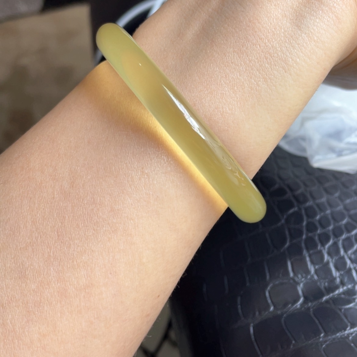 【闪购商品】水晶手镯58圈口20号未镶嵌榴****爪