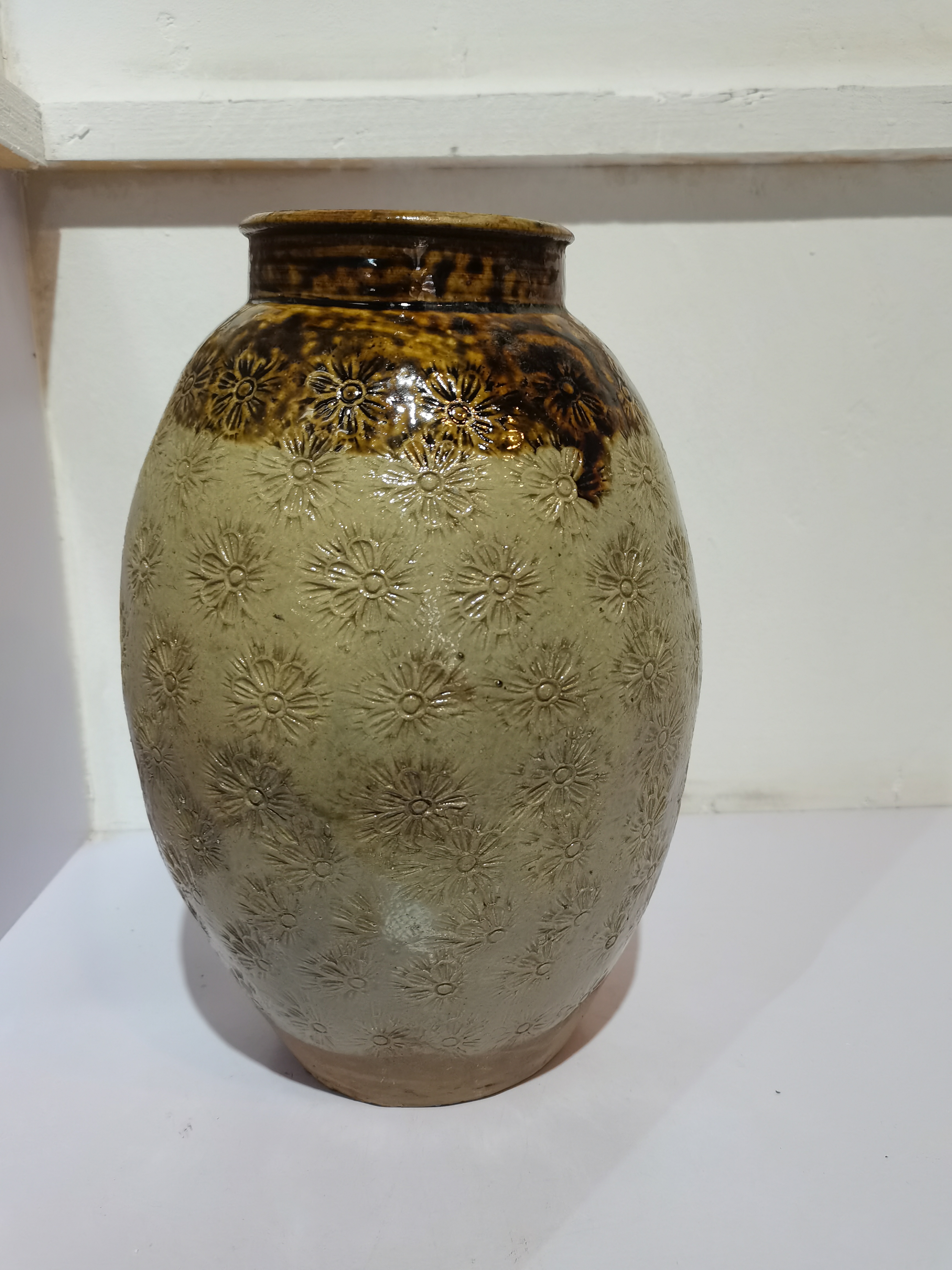 土陶罐适合摆设装饰空间