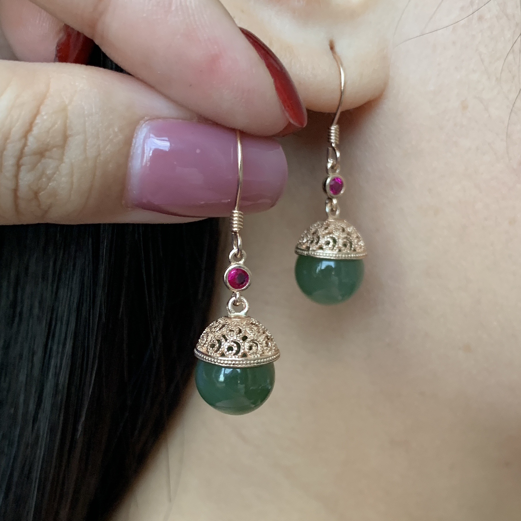 天然和田玉碧玉粉青贵气卡10mm左右时尚洋气百搭现代休闲耳环