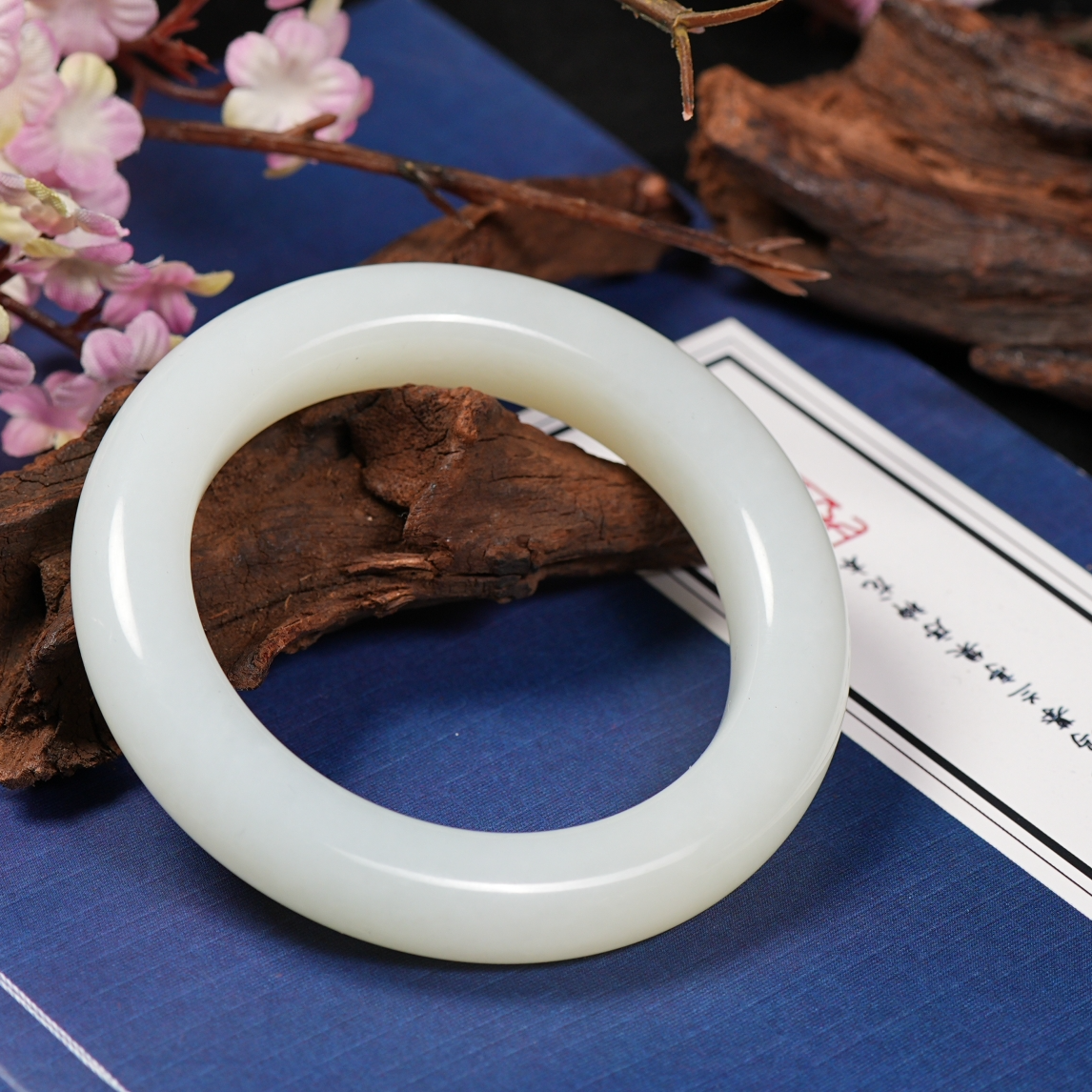 【鑫浩珠宝】新疆和田玉且末老料手镯 多样性发一条 气质女士百搭