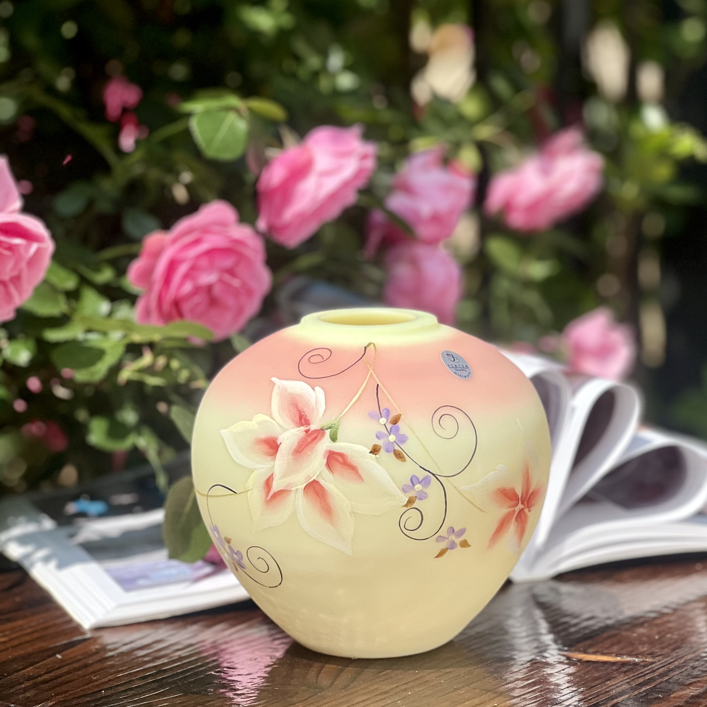 芬顿Fenton黄缅材质圆形手绘花瓶  FD6368