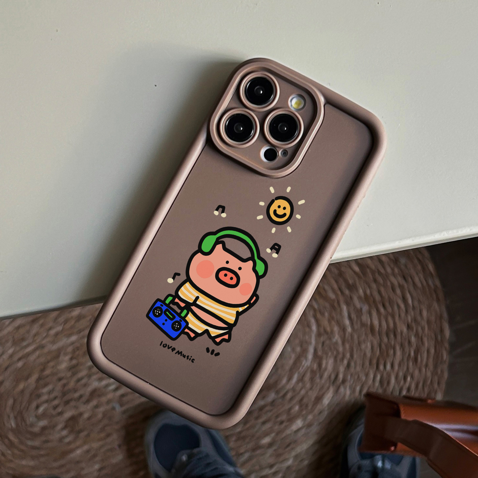 音乐猪猪苹果15promax手机壳iPhone14新13软胶i12/11x卡通7/8plus