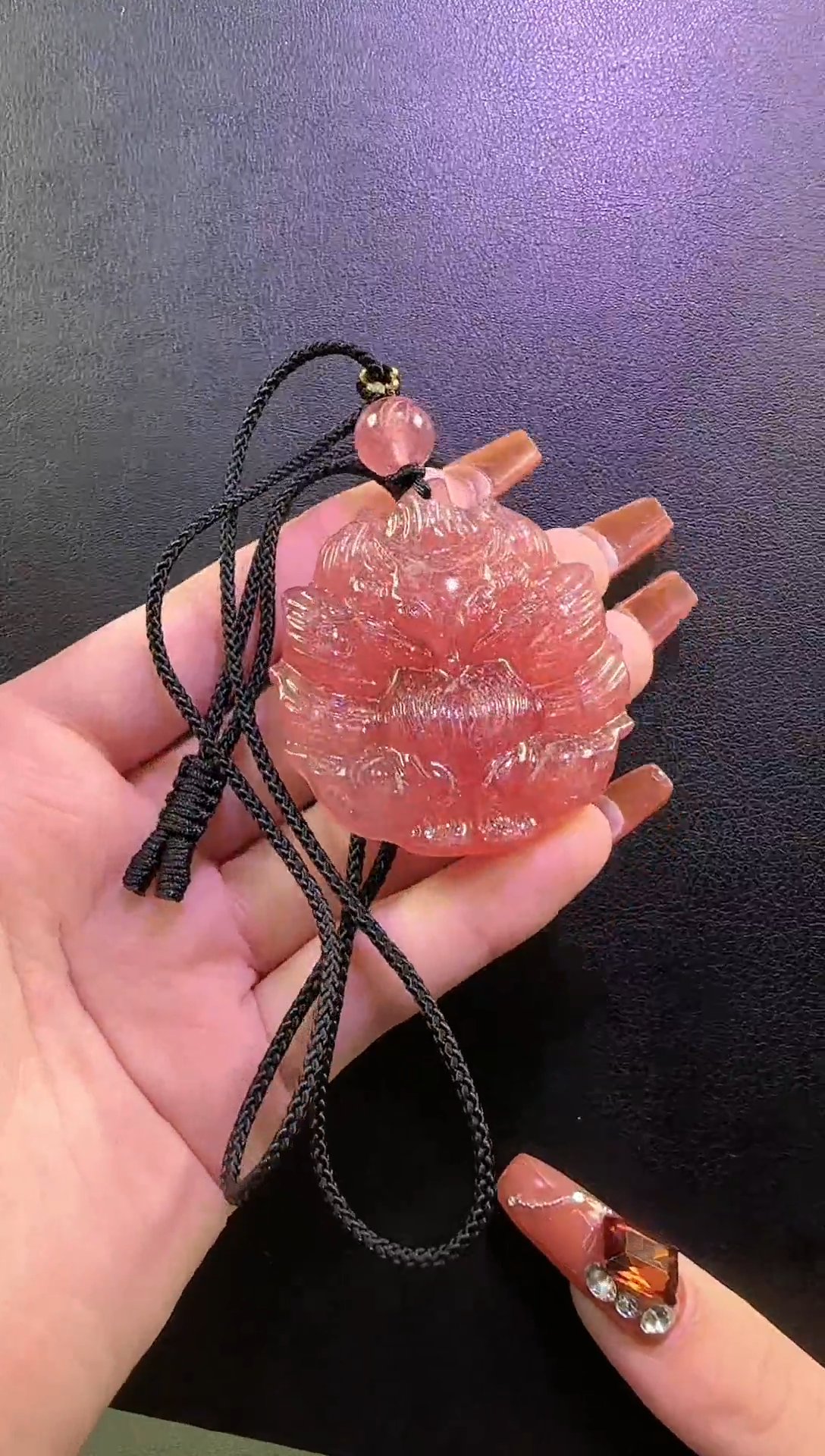 【闪购商品】黑曜岩颈饰未镶嵌草莓晶