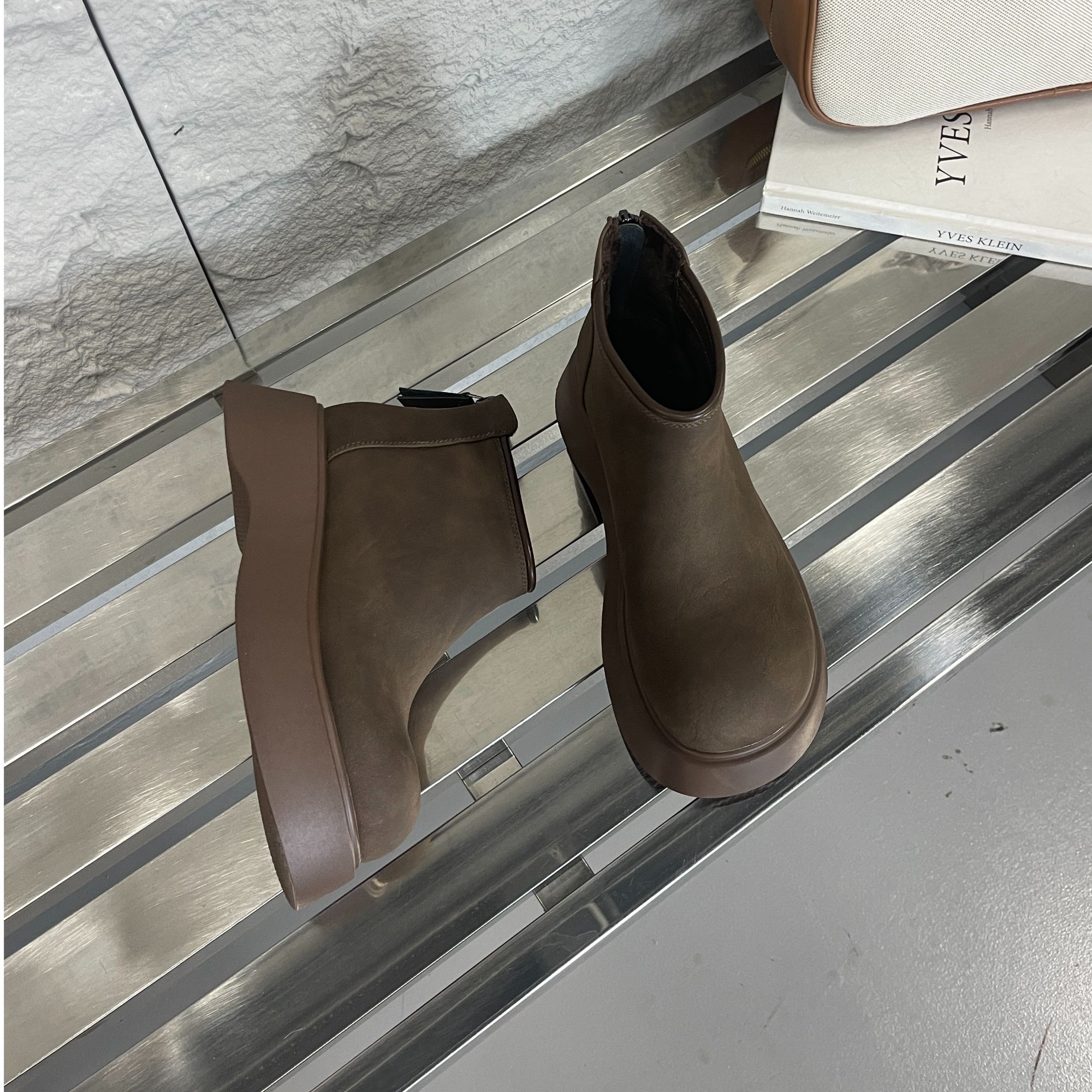 【唯品专属】4-4219时尚厚底百搭复古圆头短靴英伦风增高短靴女