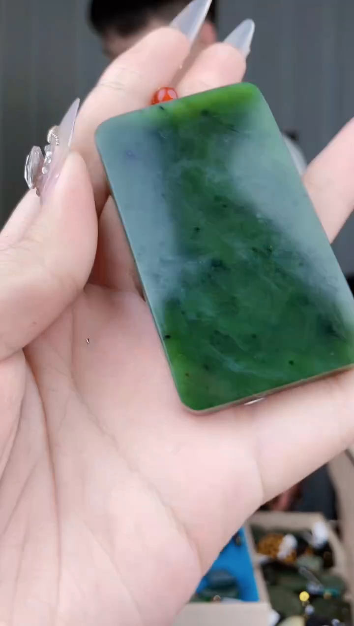 【闪购商品】和田玉挂件未镶嵌拍一发一，多样性发货！