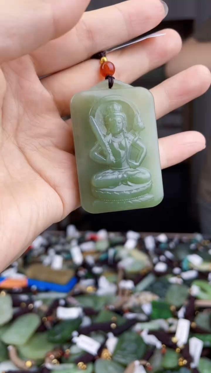 【闪购商品】和田玉挂件未镶嵌拍一发一，多样性发货！