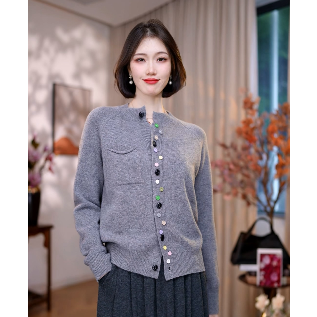 【白小白精选】五彩纽扣羊毛长袖开衫不对称一排扣的针织衫外套9235