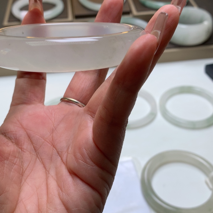 【闪购商品】石英质玉手镯未镶嵌清*禾