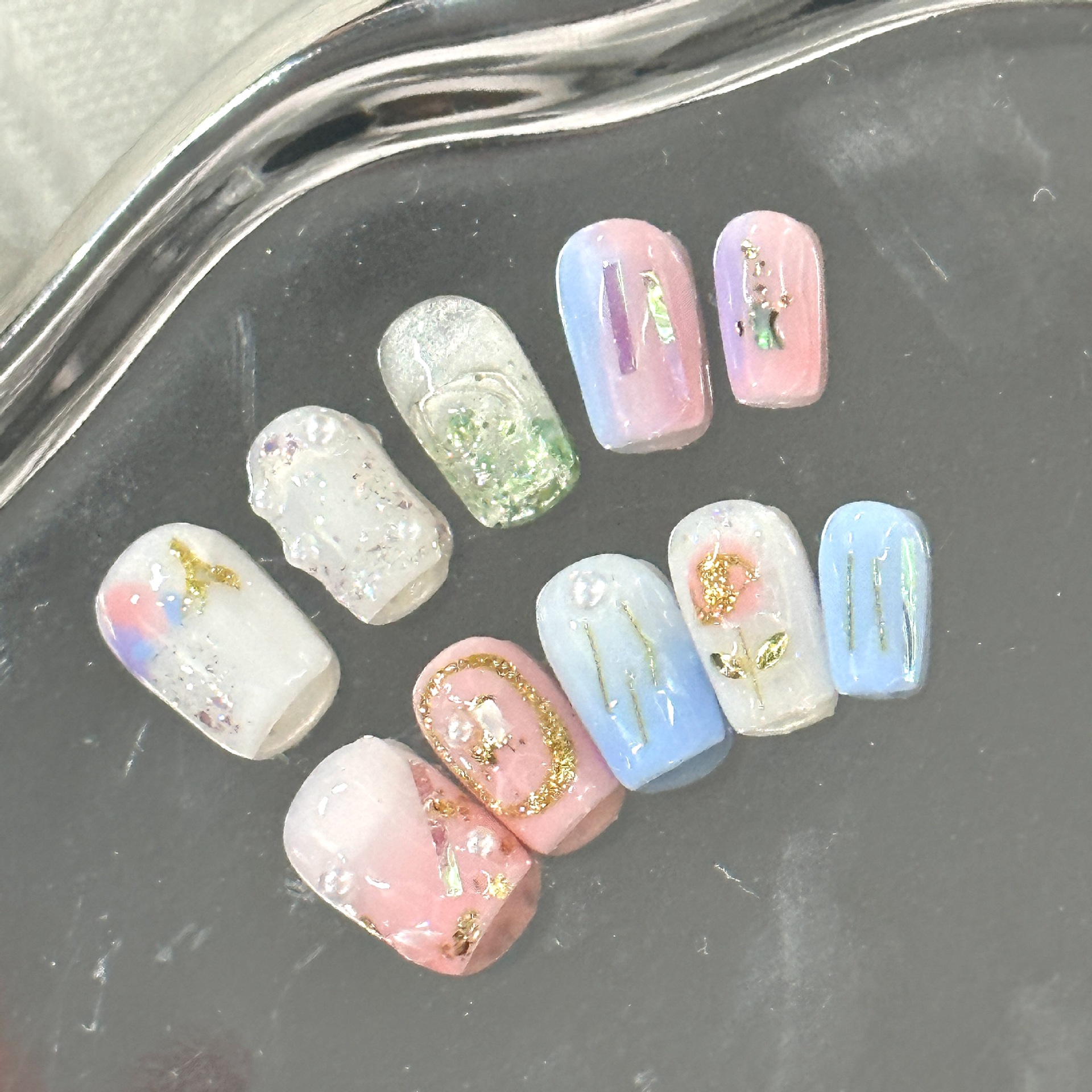 多巴胺手工穿戴甲卡通风美甲饰品可爱网红穿戴甲爆闪短款光疗甲