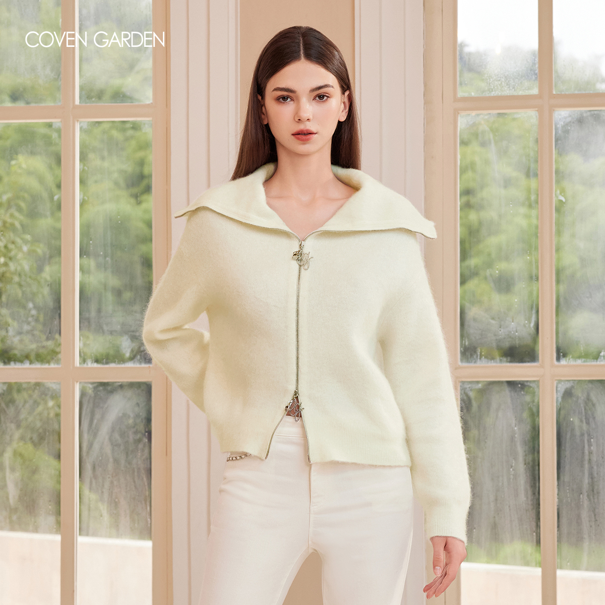 【哥文花园】 大型翻领修身保暖白色短外套 CLA4034370