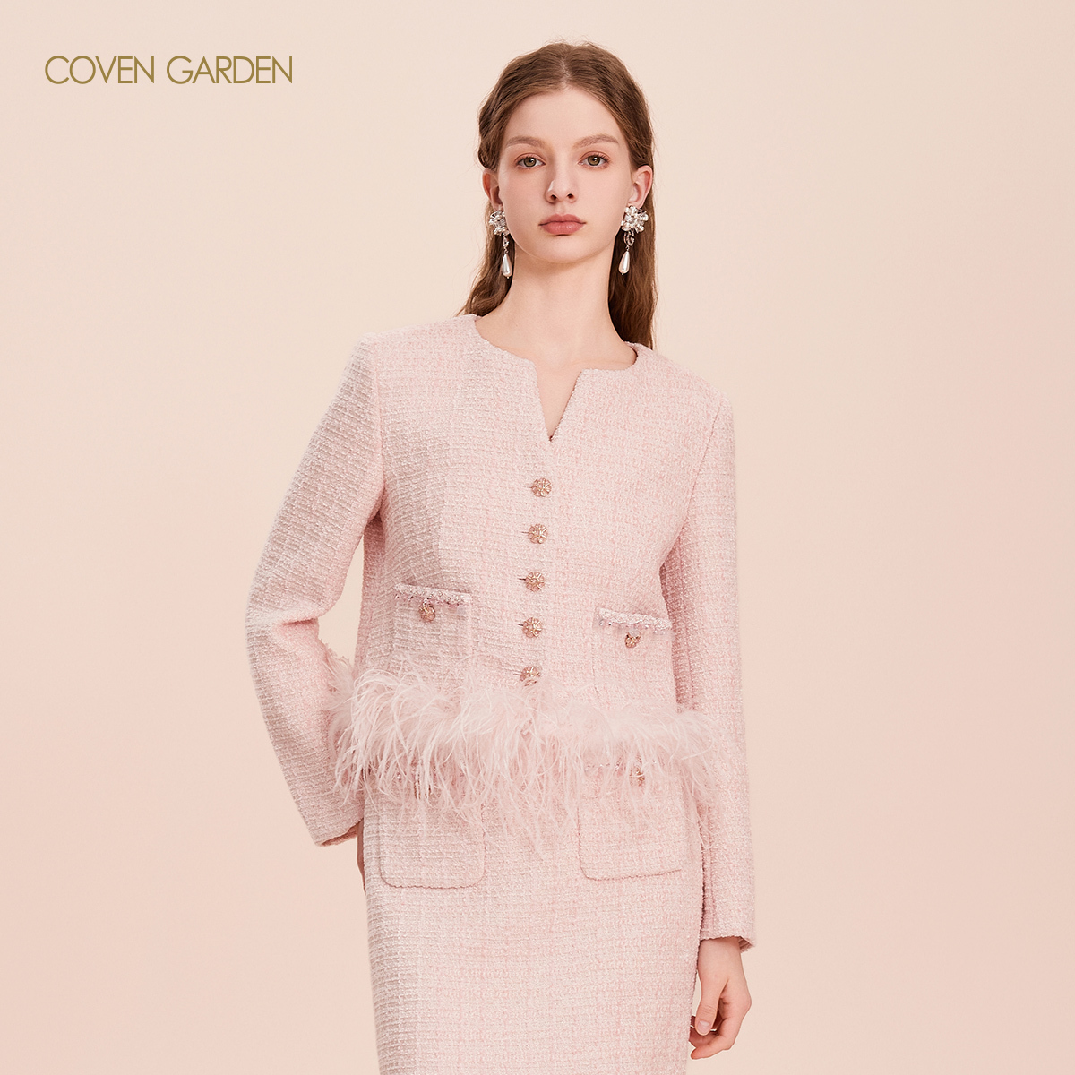 【哥文花园】 小V领设计粉钻花朵纽扣点缀甜美外套 CLA4046210