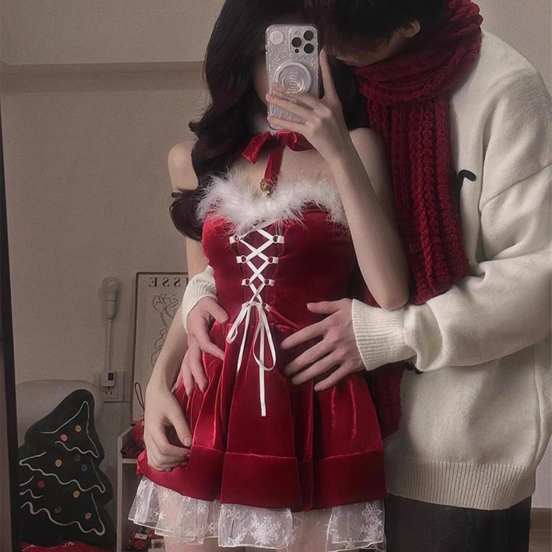 红色新年圣诞连衣裙氛围感穿搭女装性感套装冬季丝绒抹胸蓬蓬裙