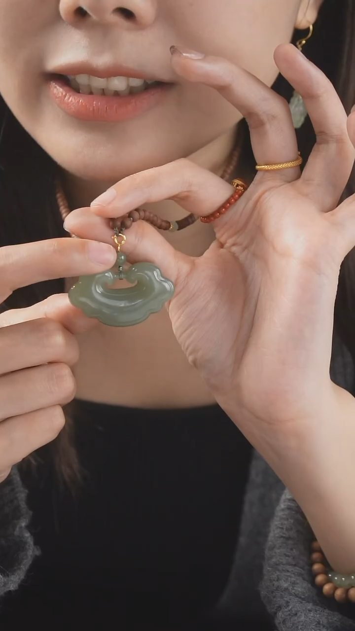 【闪购商品】和田玉吊坠(赠链)未镶嵌乐游