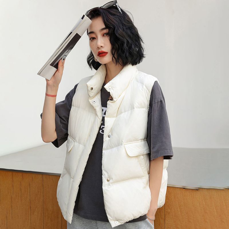 雅鹿羽绒马甲女白鸭绒短款2323新款羽绒服百搭立领冬季纯色宽松背