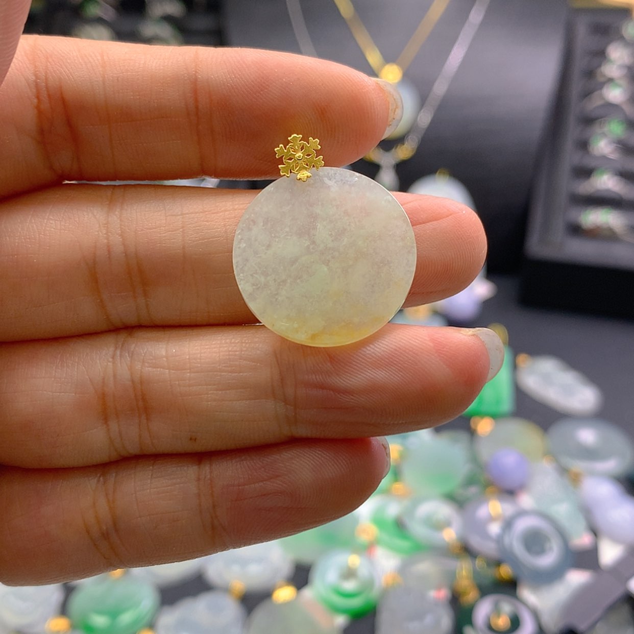 【闪购商品】翡翠颈饰18K金镶嵌