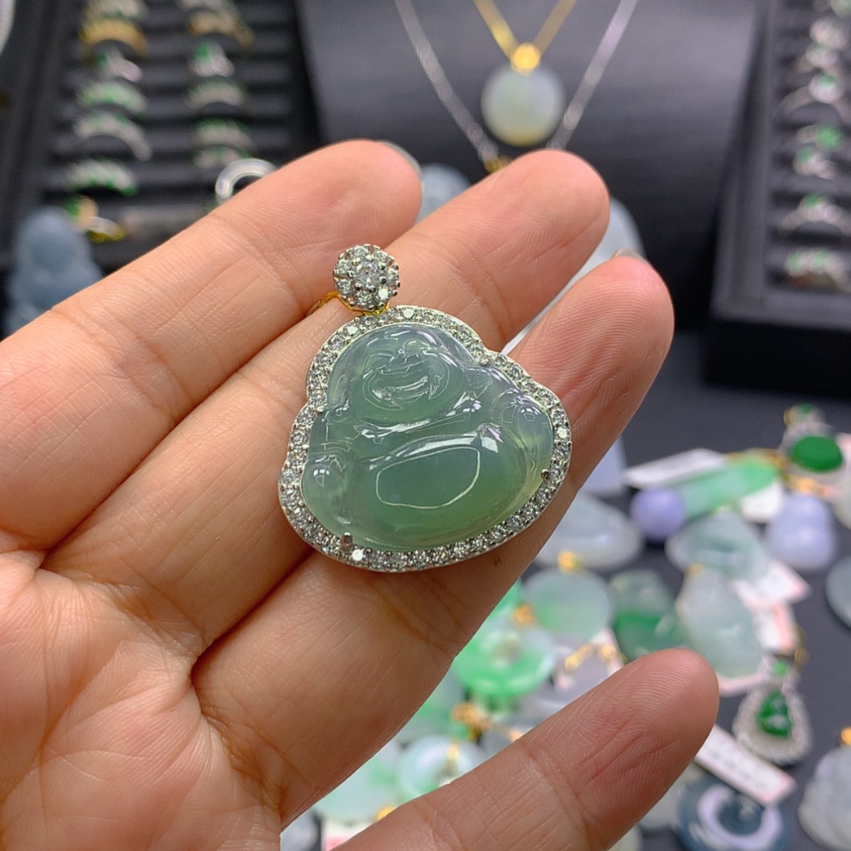 【闪购商品】翡翠颈饰未镶嵌