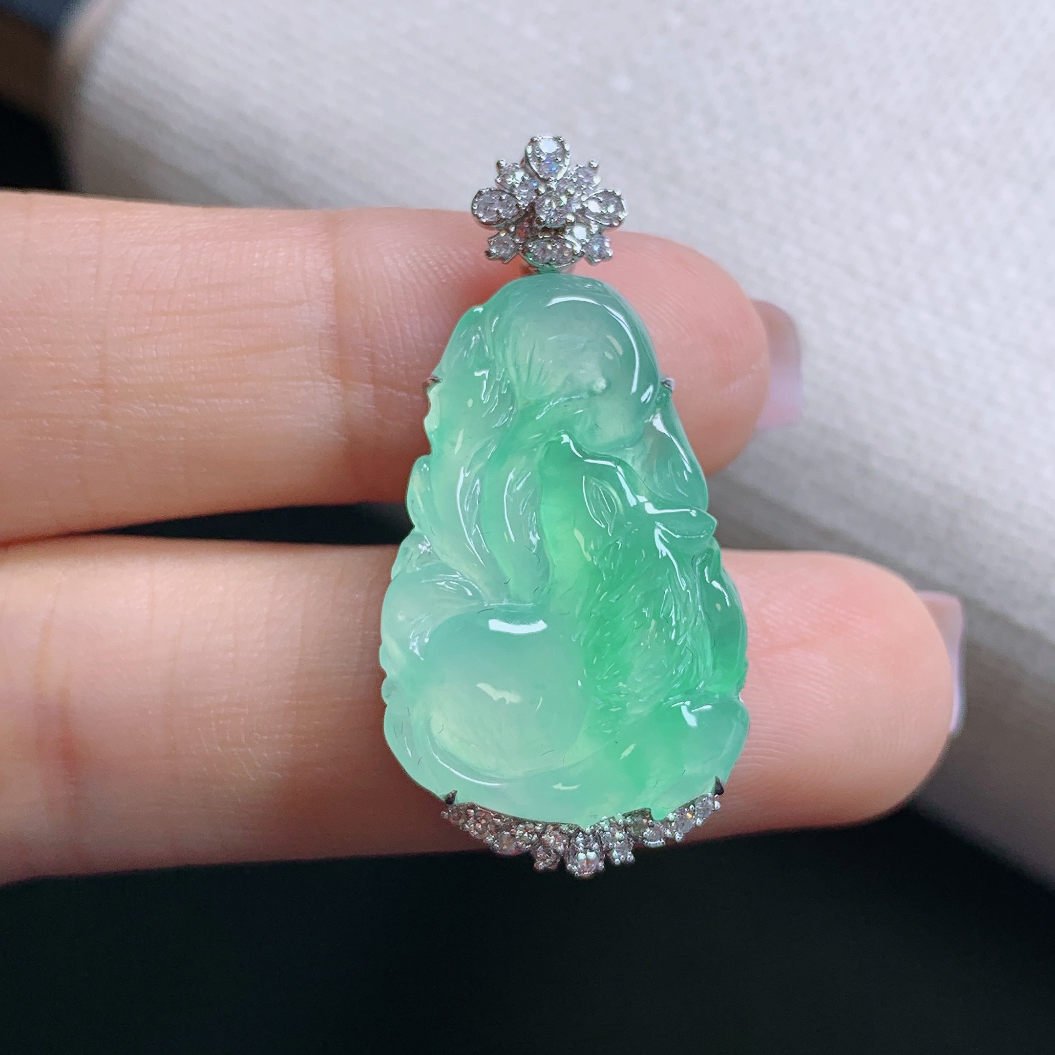 缅甸天然A货翡翠18k金镶嵌冰种晴底九尾狐女生挂件可爱34×16.7×6