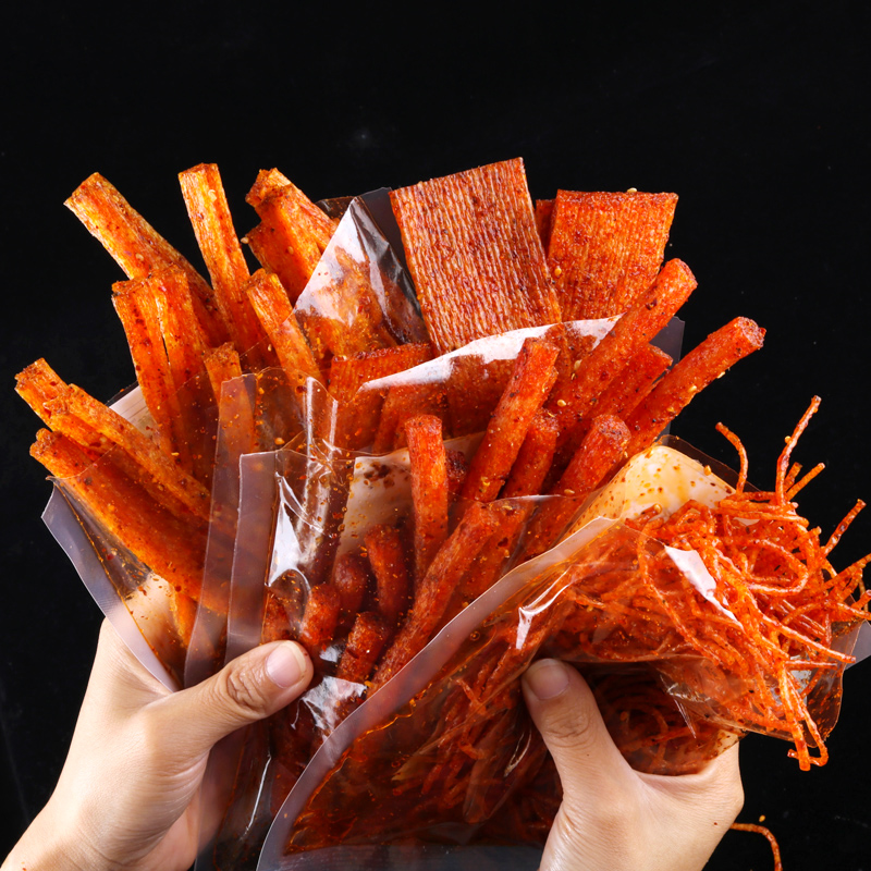 乡山魔鬼辣条辣片儿时零食火爆辣丝湖南特产童年休闲小吃辣棒笋0g