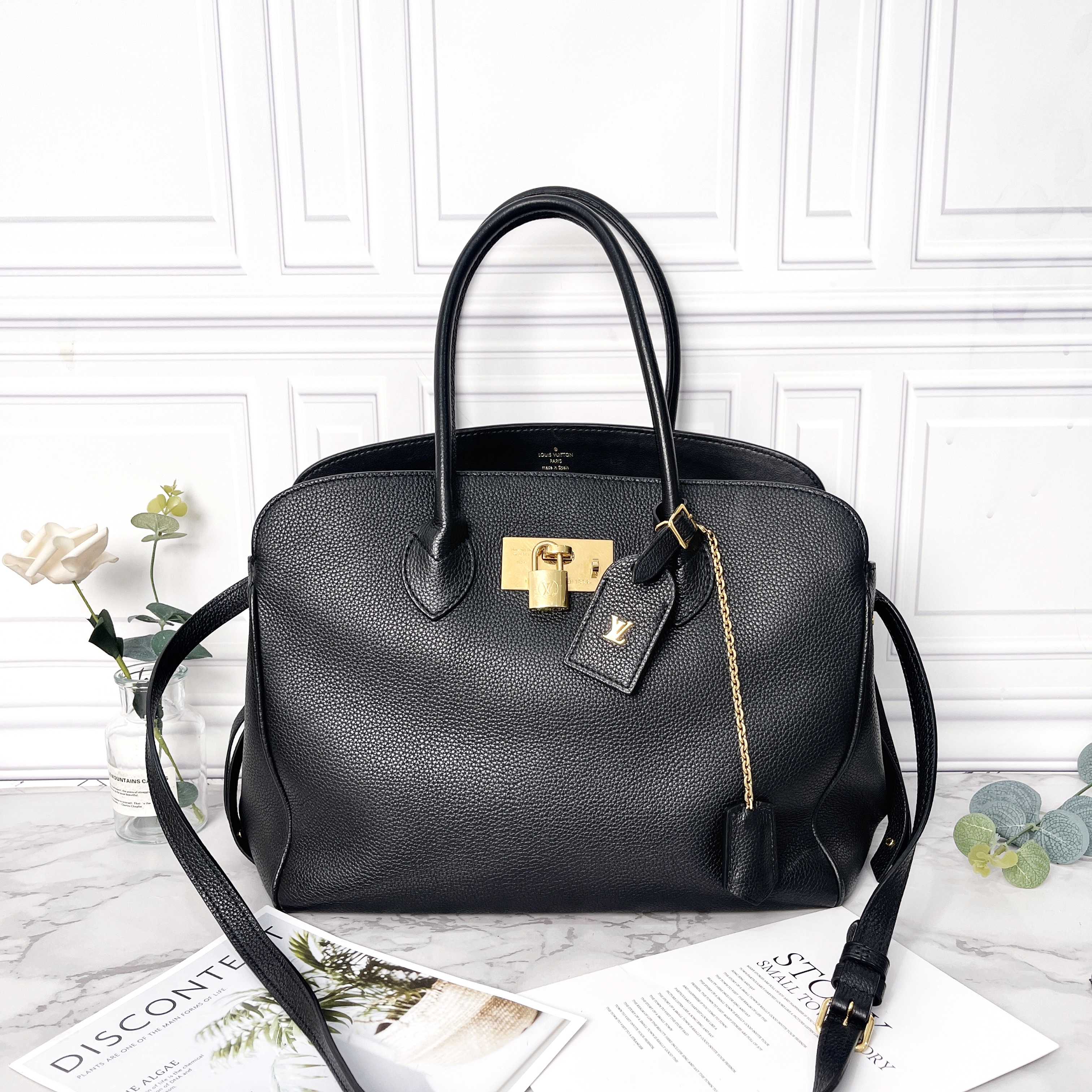 95新 LouisVuitton/路易威登 milla黑色牛皮手提斜挎包时尚