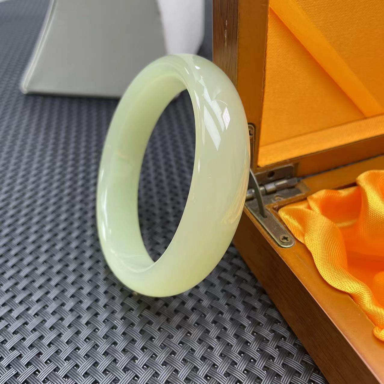 【大喜儿】青黄中宽手镯