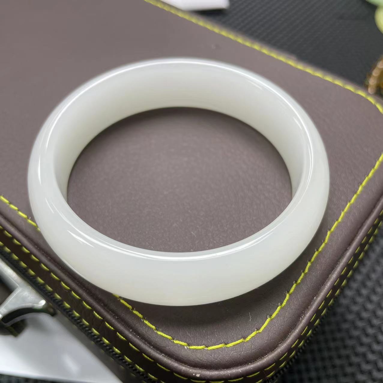 【大喜儿】羊白中宽手镯