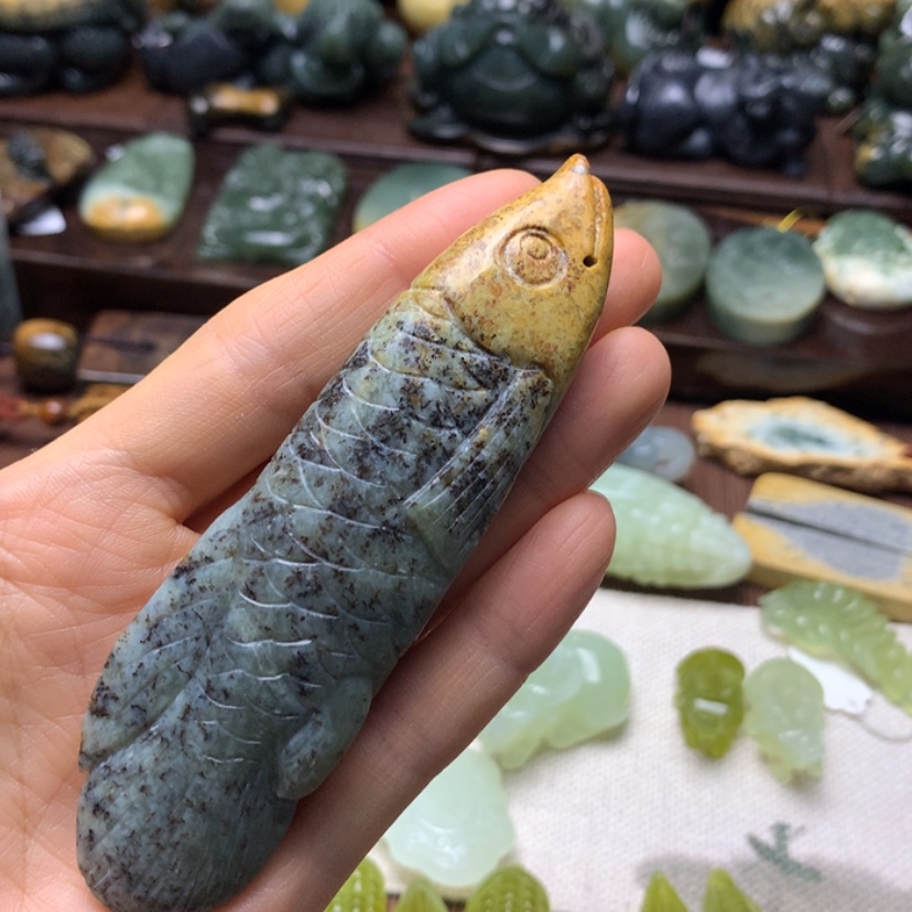 【闪购商品】岫岩河磨玉（透闪石质玉）手把未镶嵌玉****务