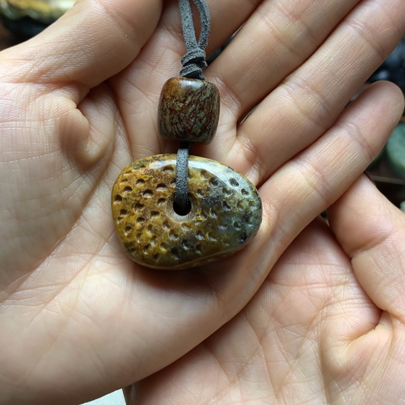 【闪购商品】透闪石质玉手把未镶嵌