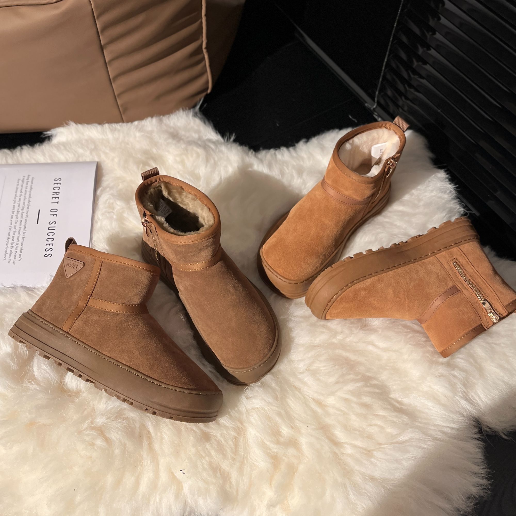 三角标拉链厚底雪地靴时尚百搭加绒加厚真皮牛皮皮毛一体