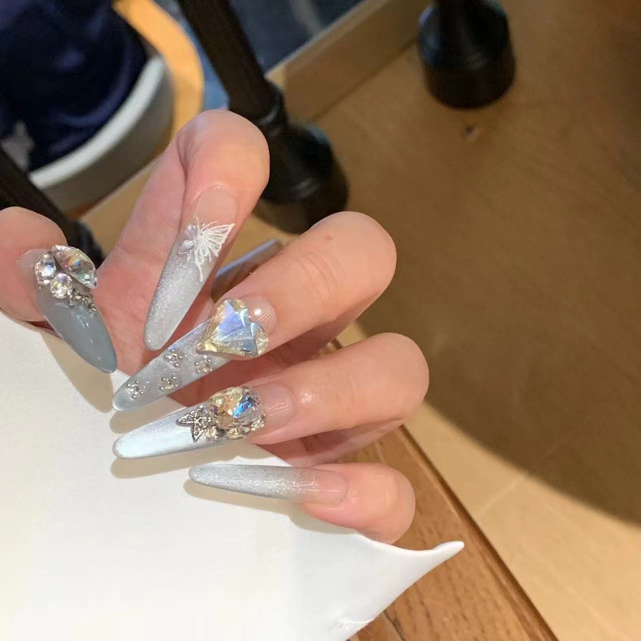 一凌家【蓝猫】手工中长款穿戴式清新冰透重复穿戴甲猫眼重工