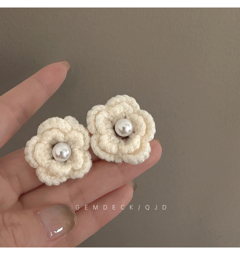合金耳饰 芳甸】可爱日系白色毛线珠珠花朵耳钉女复古甜美