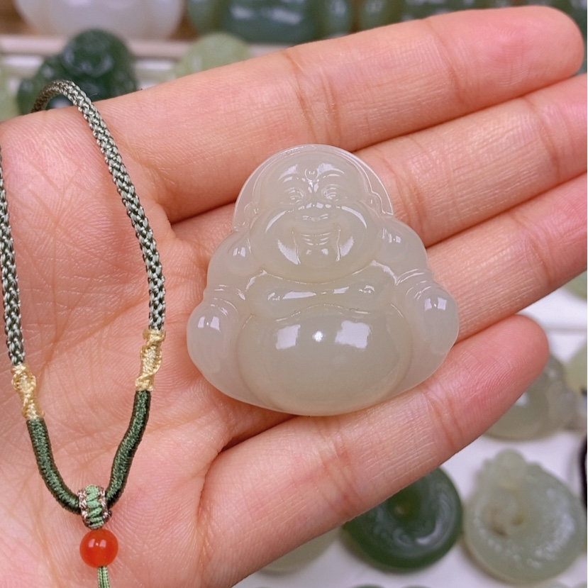 【闪购商品】和田玉颈饰未镶嵌狮****馆