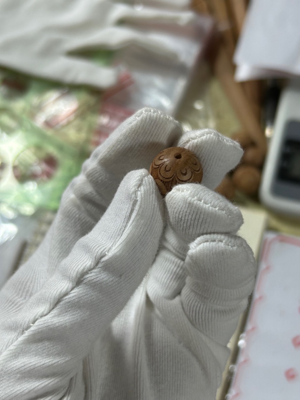 迈索尔老山檀香老料雕刻珠，1.5