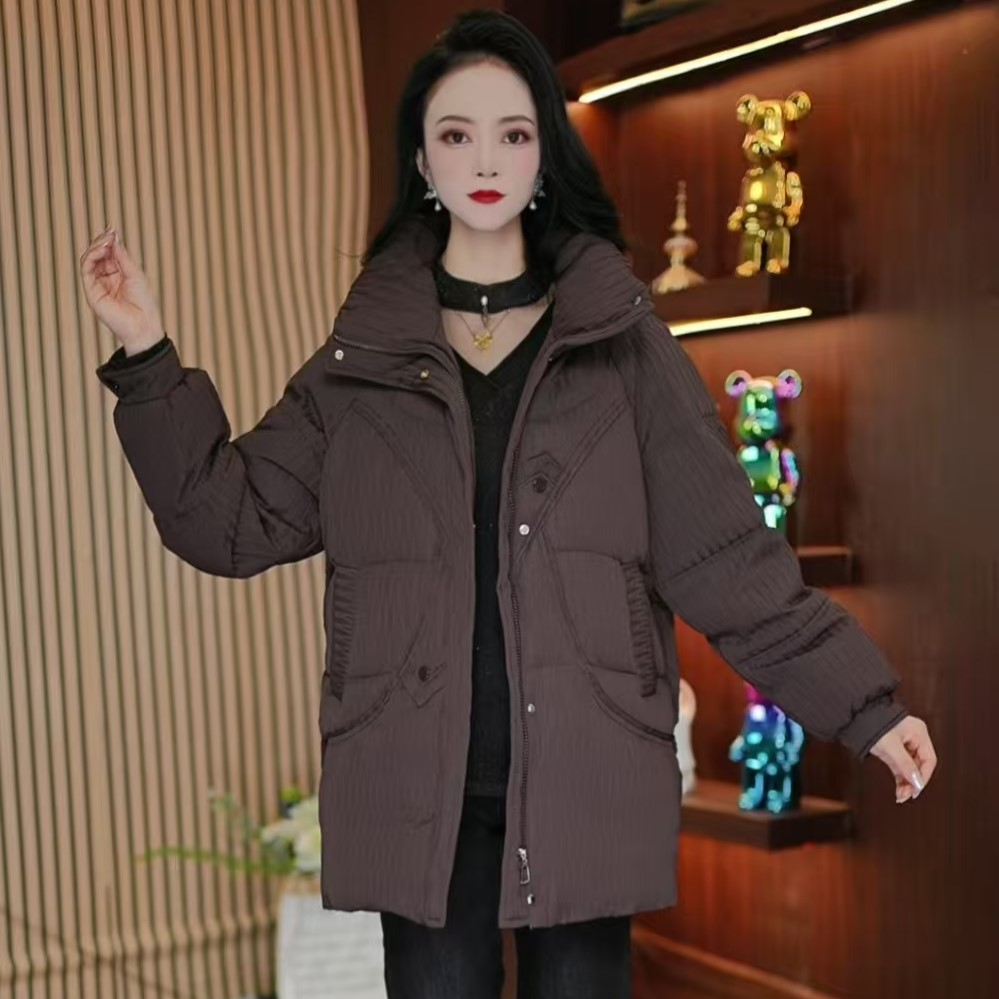 妈妈羽绒服中长款2024秋冬保暖新款白鸭绒外套显瘦加厚羽绒女