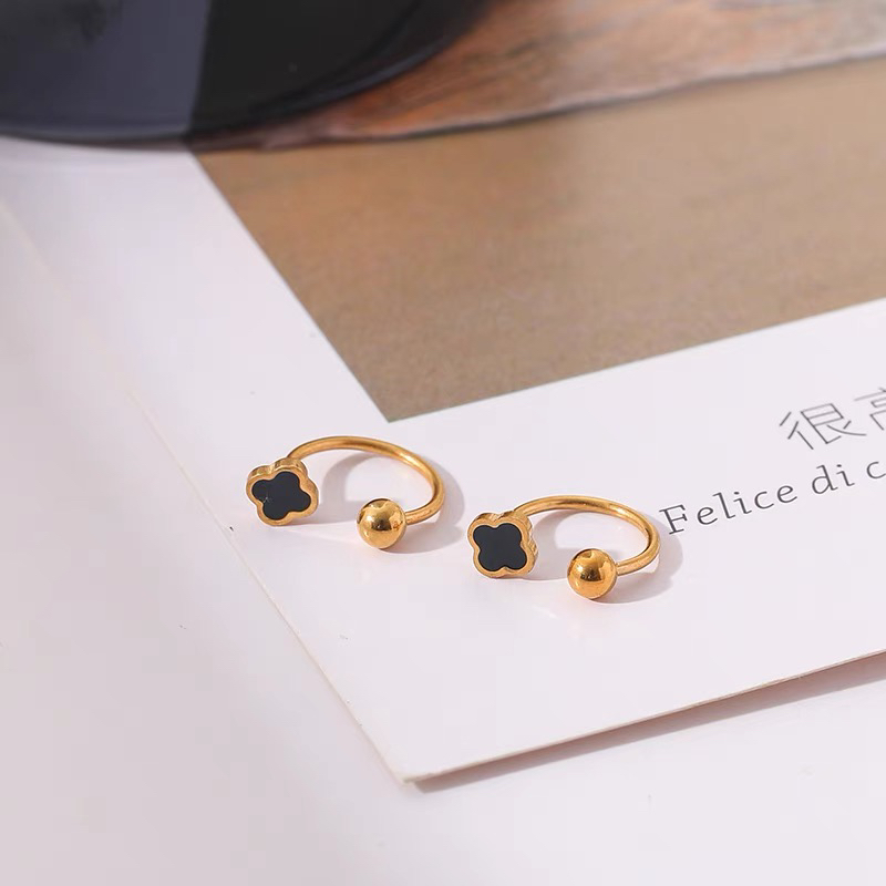 钛钢耳饰 钛钢耳饰U型四叶草耳钉轻奢百搭简约气质黑色个性两戴款