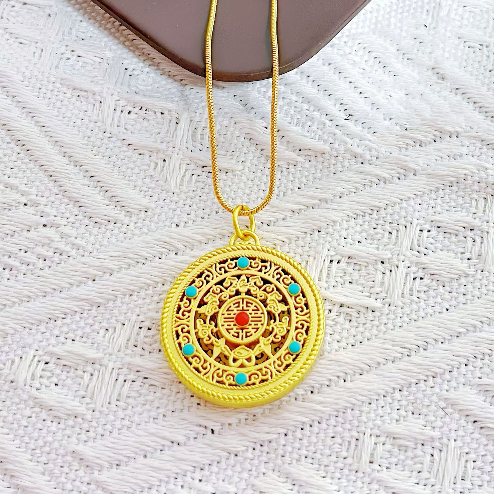 钛钢布艺项链 五福圆满男女款古法传承吊坠黄色编绳福牌钛钢项链